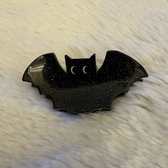 Mini Hair Clip, Black Bat - Picture 1 of 5